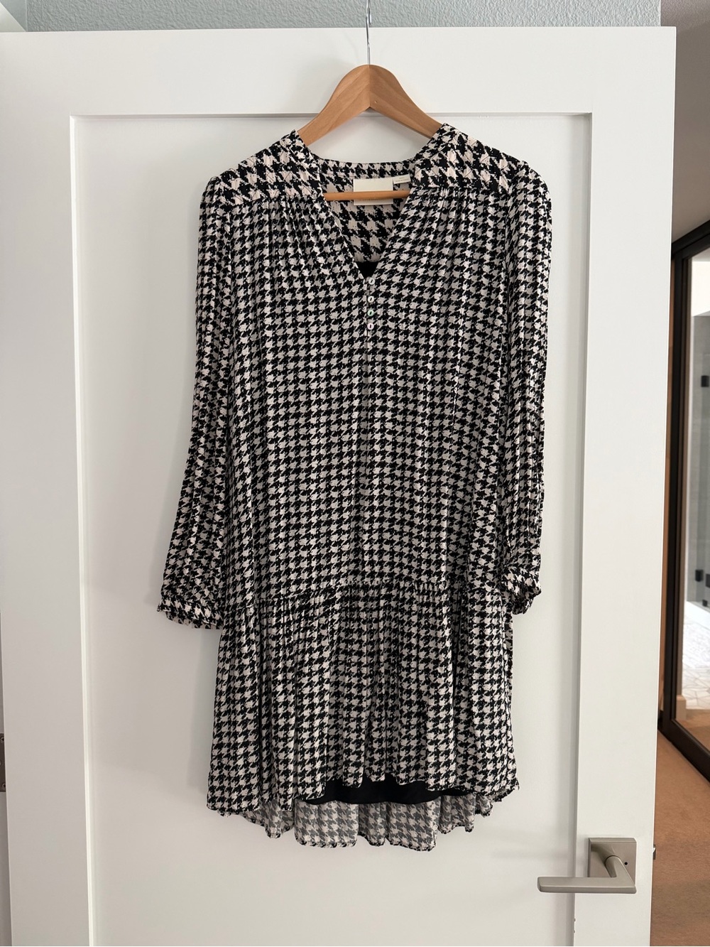 Anthropologie - Maeve Black & White Houndstooth Long-Sleeve Dress 🖤🤍